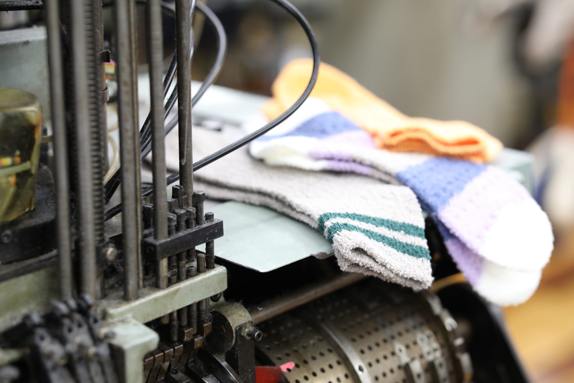 タビオ、残糸をアップサイクルした｜“世界にひとつだけ”の靴下イメージ画像