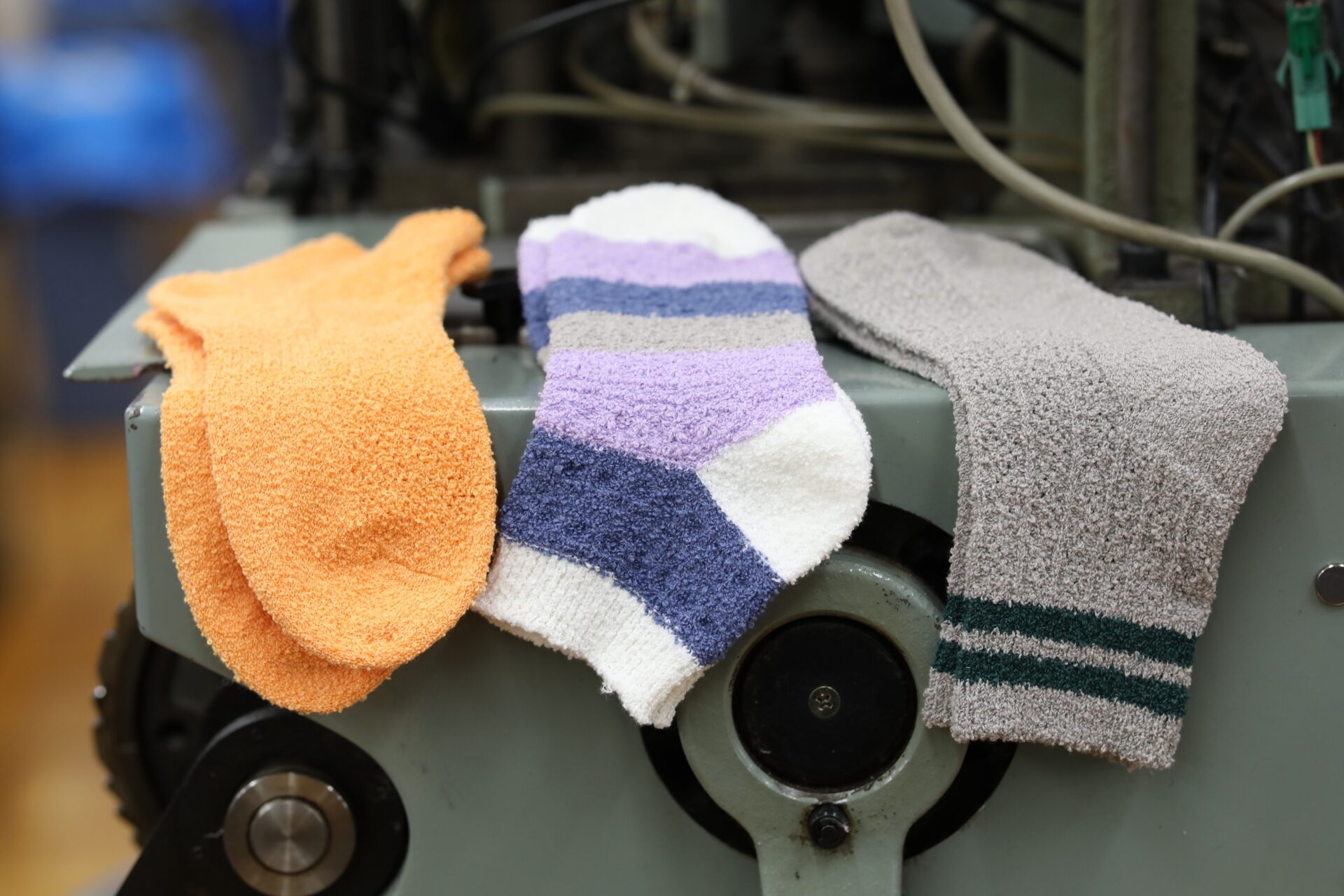 タビオ、残糸をアップサイクルした｜“世界にひとつだけ”の靴下イメージ画像