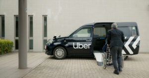 Uber Japan、車椅子のまま乗車可能な｜「Uber Assist」を東京にて提供開始