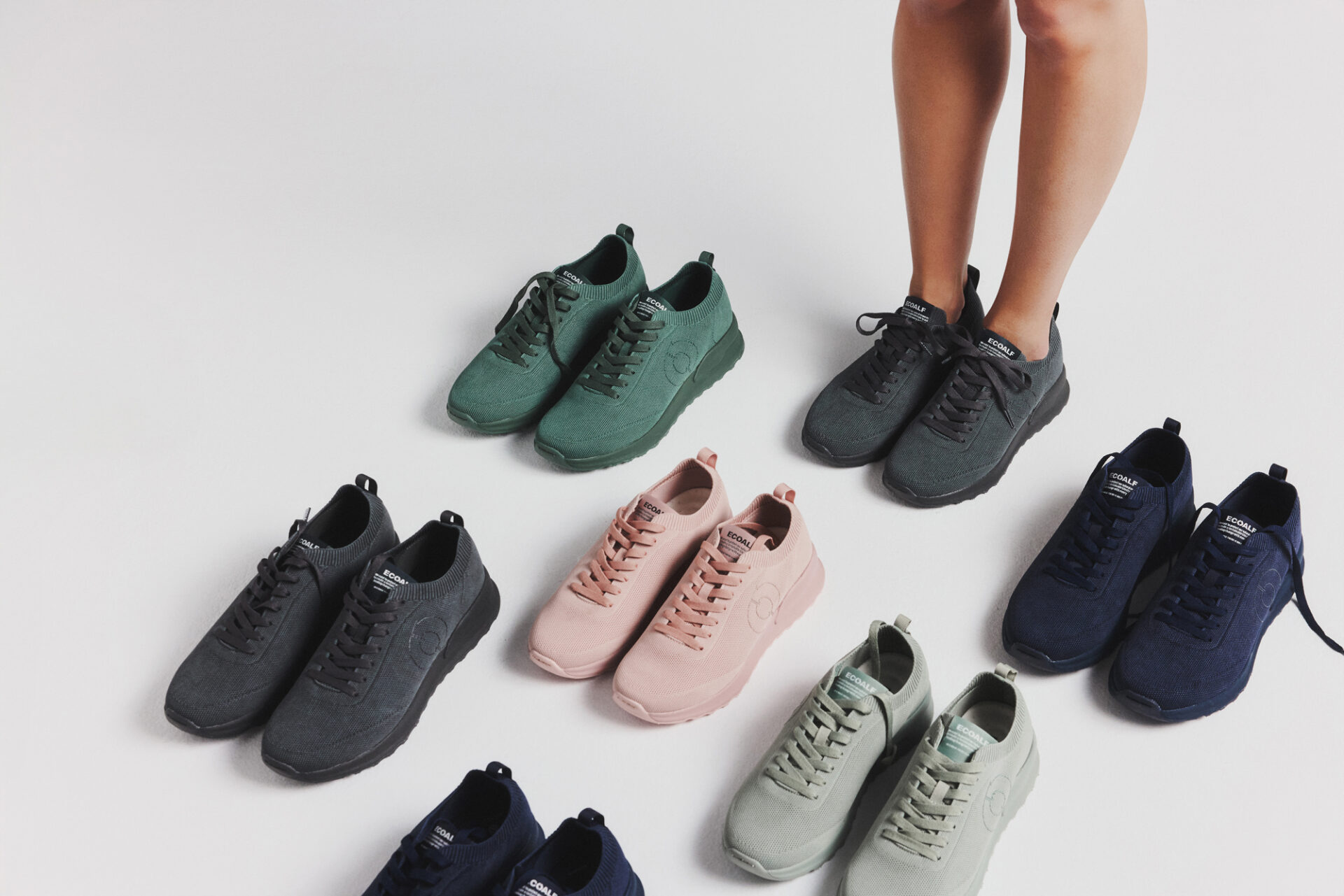 ECOALF、海洋ゴミのペットボトルから｜生まれた新作シューズ＆バッグを発売イメージ画像