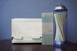 使用済ストローがペンギンの巣に！｜博多エクセルホテル東急のリユースプロジェクト