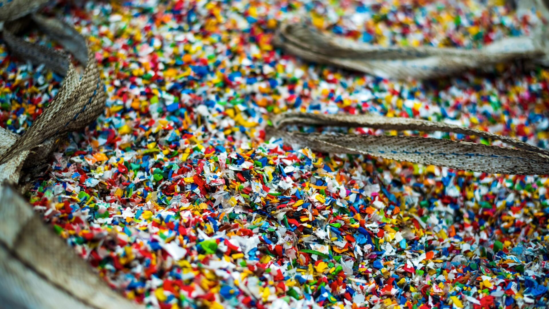 「再生プラスチック」とは？今、洗剤やシャンプーの容器が変わる理由イメージ画像